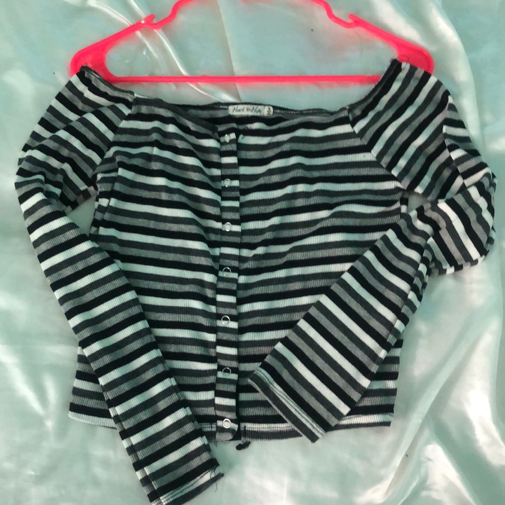 Off the shoulder stripped long sleeve